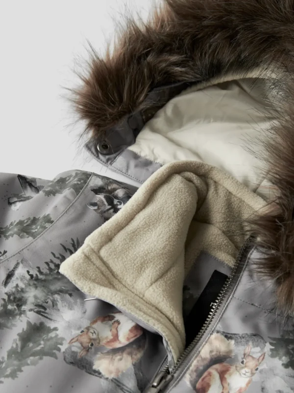 Name it talvekombe 'Ultimate Grey Woodland'