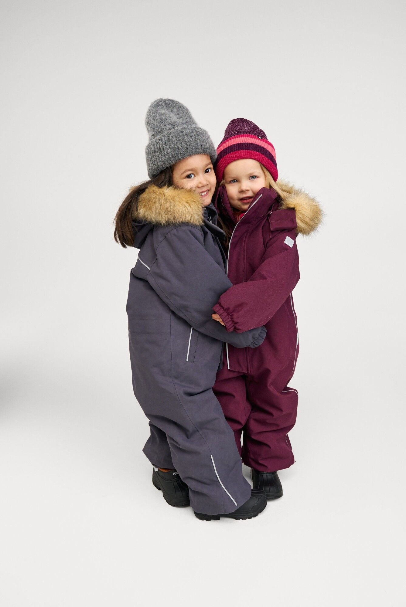 Reima Stavanger talvekombe 'Soft Black' 5100110A-9780